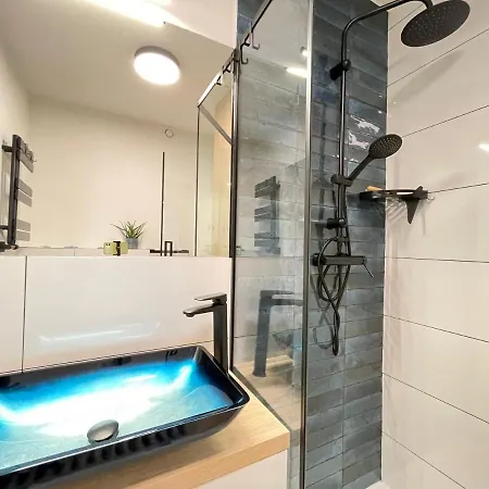 Superior Laguna Beskidow Green! Sauna & Gym! Air Condition! Διαμέρισμα Zarzecze (Silesia)