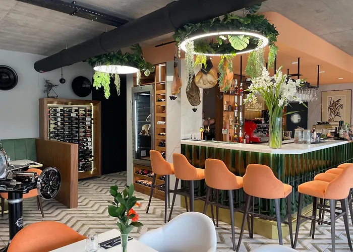 Superior Laguna Beskidow Green! Sauna & Gym! Air Condition!